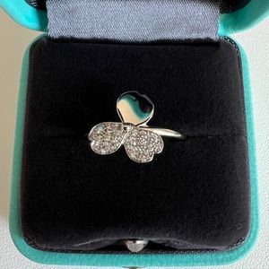 Paper‎ flower ring